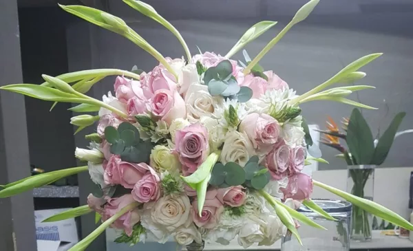 Unleash Your Inner Florist with a Sip and Bloom Session - Image 4