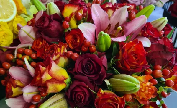 Unleash Your Inner Florist with a Sip and Bloom Session - Image 3