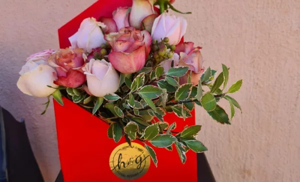 Unleash Your Inner Florist with a Sip and Bloom Session - Image 6
