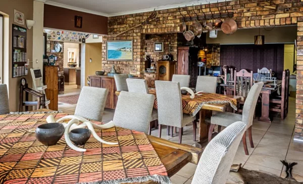 Enjoy 4-Star Accommodation Along the Sunny South Coast - Image 8