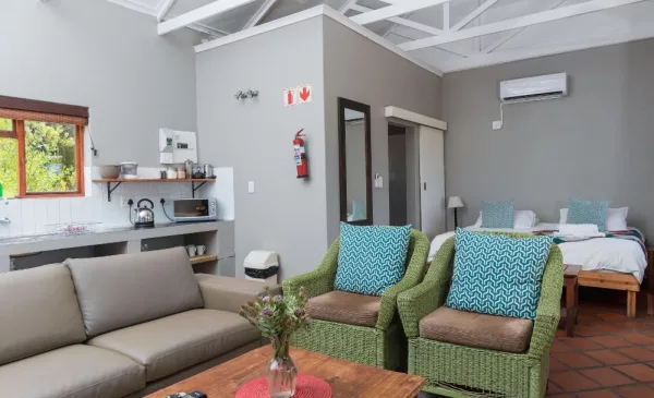 Escape to the Picturesque Citrusdal Valley with a Midweek Getaway - Image 4