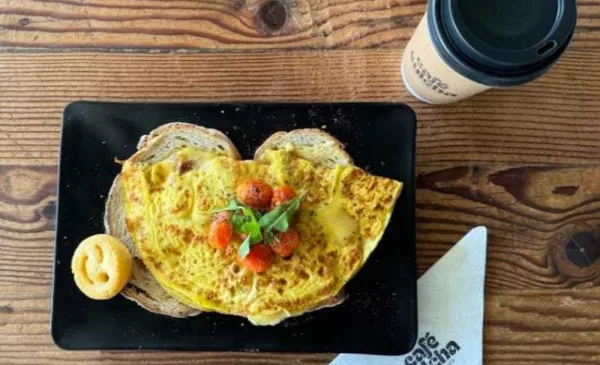 Enjoy a Delicious Breakfast and Beverage in Sea Point - Image 3