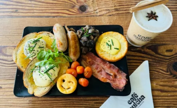 Enjoy a Delicious Breakfast and Beverage in Sea Point