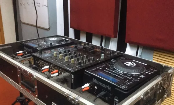Rent a Fully Equipped Rehearsal Space for Your Band