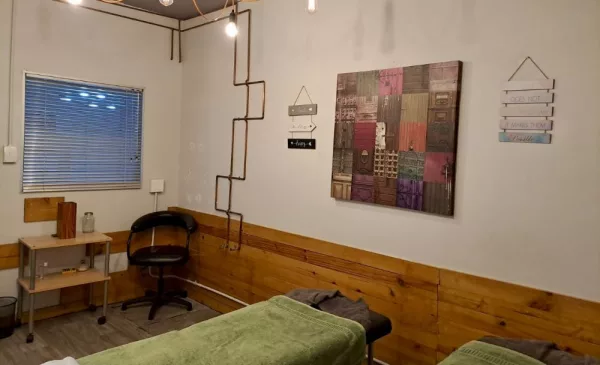 Indulge in a 75-min Pamper Package for Two - Image 2