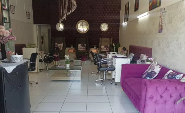 A Gel Nails Offer for One Person in Pretoria - Image 2