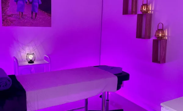 Prioritise Self-Care with a Back, Neck & Shoulder Massage and Foot Ritual - Image 2