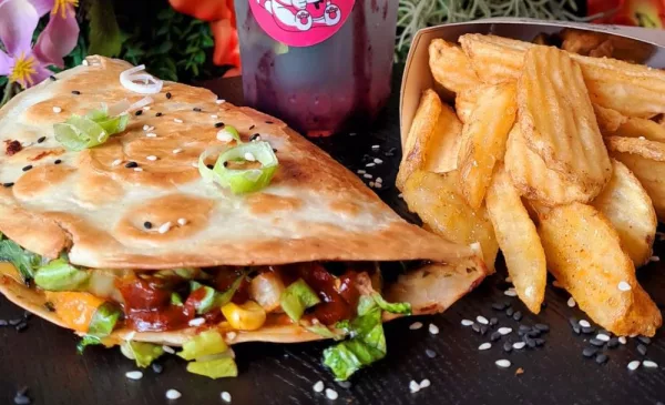 A Mouthwatering Korean Style Combo Meal in Sea Point - Image 4
