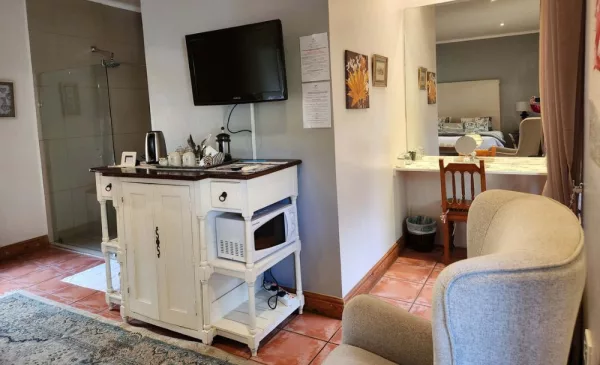 Get Away to the Historic Tulbagh Valley with a 1-Night Stay at a Country Villa - Image 9
