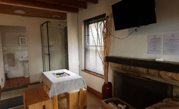 A 1-Night Stay in the Serene Tulbagh Valley for up to 5 People - Image 6