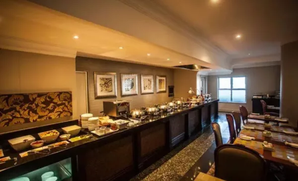 Relax, Recharge and Rejuvenate at Garden Court Morningside - Image 3
