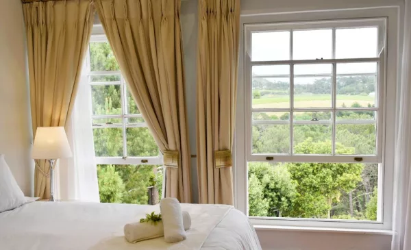 A One-Night Stay for Up to 6 People in a 3 Roomed Suite - Image 5