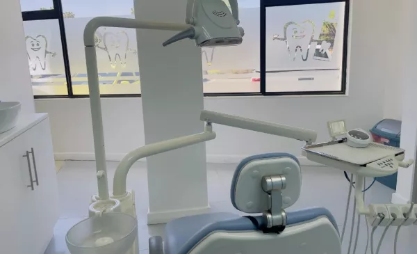 Brighten Up Your Smile With a Teeth Cleaning - Image 3